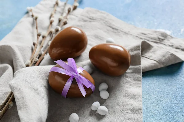 Chocolate Easter Eggs Candies Pussy Willow Branches Color Background Closeup — Stock Photo, Image