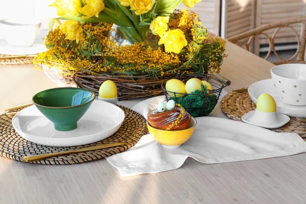 Delicious Bun Easter Decor Served Dining Table — Stock Photo, Image