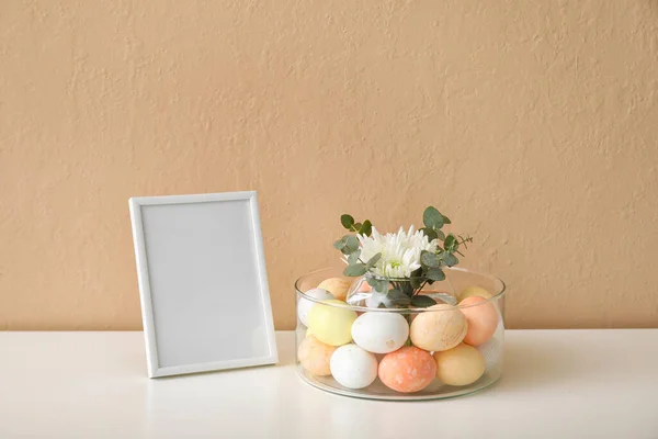 Bowl Easter Eggs Floral Decor Blank Photo Frame Table Color — Stock Photo, Image