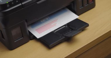 Ofiste belge yazdırılıyor, kapatılıyor