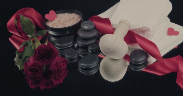 Hermosa Composición Spa Sobre Fondo Negro Celebración San Valentín — Vídeos de Stock