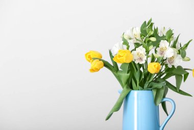 Açık renkli Lale buketi