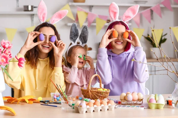 Young Lesbian Couple Little Daughter Having Fun While Painting Easter — Stock Photo, Image