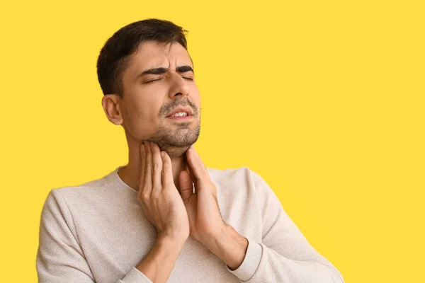 Ill Young Man Sore Throat Yellow Background — Stock Photo, Image