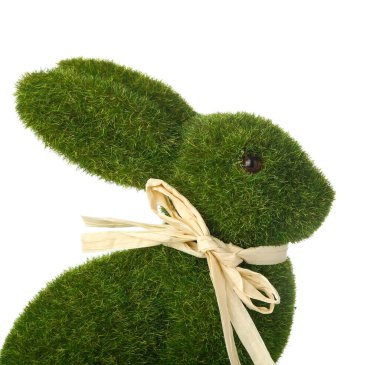 Beyaz arkaplanda Yeşil Paskalya tavşanı