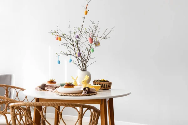 Tree Branches Decorated Easter Eggs Served Dining Table Room — Stock Photo, Image