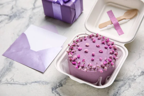 Plastic Lunch Box Tasty Bento Cake Flowers Purple Background Stock Photo by  ©serezniy 549066716