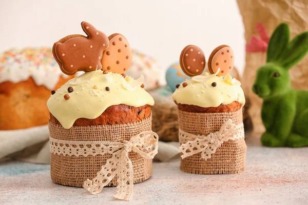 Tasty Easter Cakes Decorated Sweet Cookies Table — Stock Photo, Image