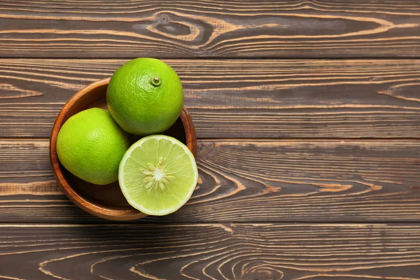 Tigela Frutos Bergamota Maduros Fundo Madeira — Fotografia de Stock