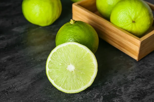 Snijd Van Sappige Bergamot Fruit Donkere Achtergrond Close — Stockfoto