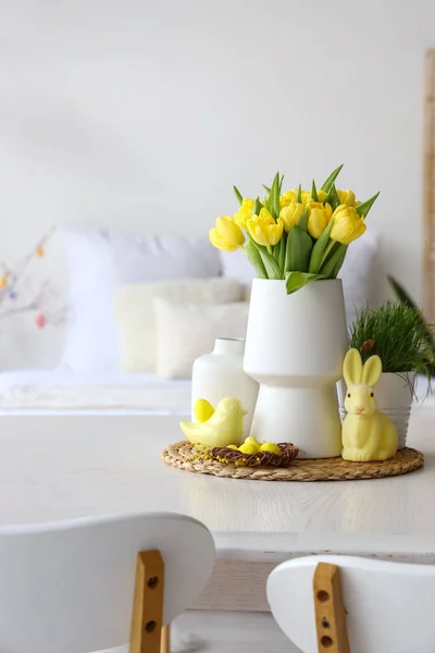 Vase Tulips Easter Eggs Decor Dining Table — Stock Photo, Image