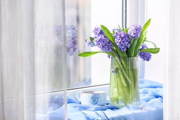 Vase Hyacinth Flowers Cup Tea Windowsill — Stock Photo, Image