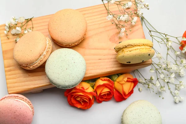 Composition Sweet Macaroons Flowers White Background Closeup International Women Day — Stock Photo, Image