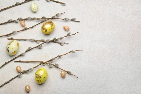 Painted Easter Eggs Pussy Willow Branches Light Background — 스톡 사진