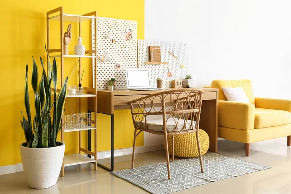 Stylish Workplace Peg Board Yellow White Wall Background — Stock Photo, Image