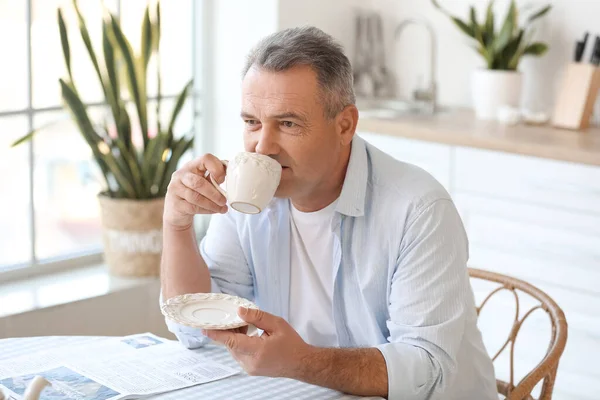 Senior Man Drinking Tea Table Kitchen — Stock Photo, Image
