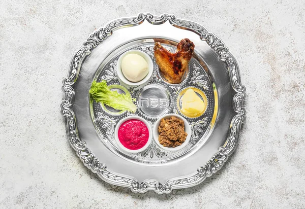 Passover Seder Plate Traditional Food Light Background — Stock Photo, Image