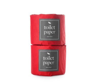 Tuvalet kağıdı beyaz arkaplanda yuvarlanır