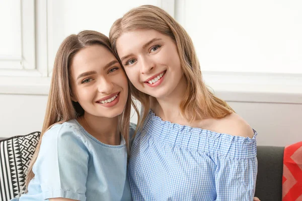 Young Sisters Spending Time Together Home — Stock Photo, Image