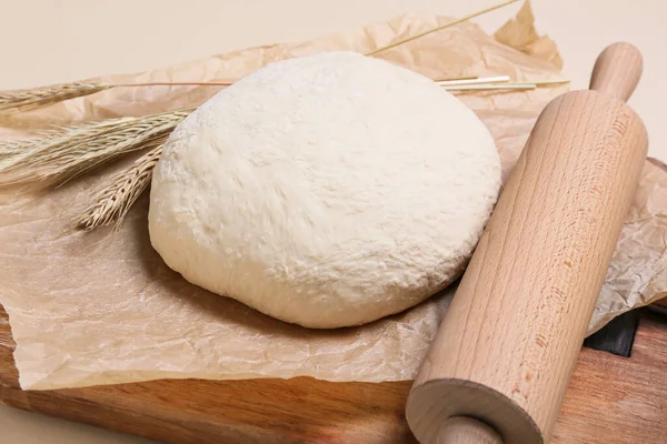 Raw Dough Rolling Pin Table — Stock Photo, Image