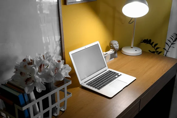 Modern Laptop Glowing Lamp Desk Yellow Wall — Stock Photo, Image