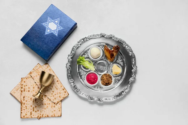 Composition Passover Seder Plate Matza Torah White Background — Stock Photo, Image