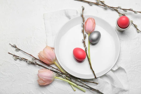 Plate Painted Easter Eggs Tulip Flowers Pussy Willow Branches Light — 스톡 사진