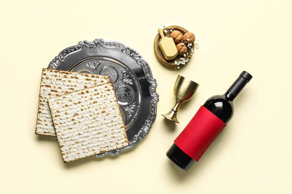 Passover Seder Plate Flatbread Matza Wine Light Background — Stock Photo, Image