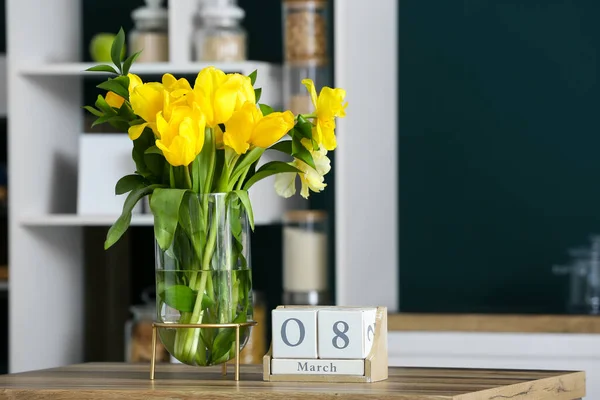 Vase Tulips Cube Calendar Date March Wooden Table International Women — Stock Photo, Image