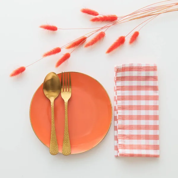 Elegant Table Setting Flowers White Background — Stock Photo, Image