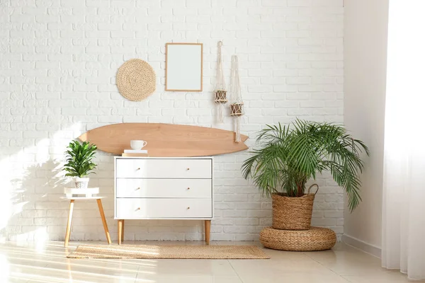 Interior Light Room Wooden Surfboard Commode Houseplants — Stock Photo, Image