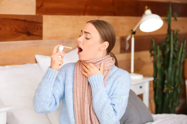 Ill Young Woman Sore Throat Using Inhaler Home — Stock Photo, Image