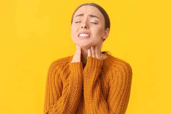 Ill Young Woman Sore Throat Yellow Background — Stock Photo, Image