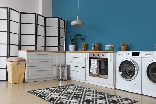 Interior Stylish Kitchen Modern Washing Machines Oven White Counters — Stock Photo, Image