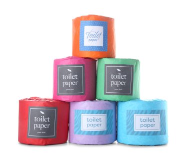 Beyaz arkaplanda tuvalet kağıdı yığınları