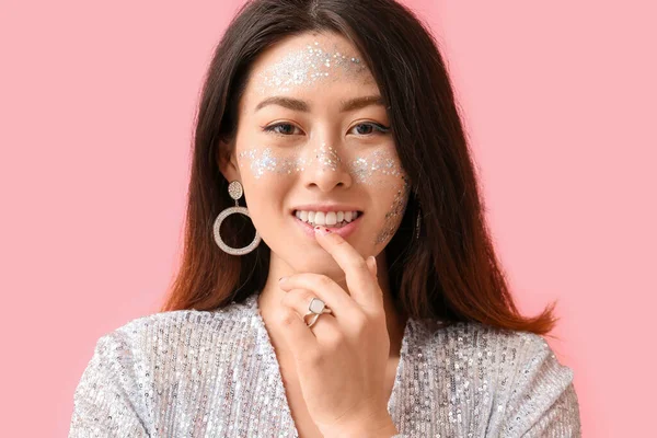 Portrait Smiling Asian Woman Glitter Makeup Pink Background — Stock Photo, Image