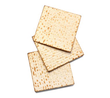 Beyaz arka planda Hamursuz Bayramı için Yahudi ekmek matza, üst görünüm