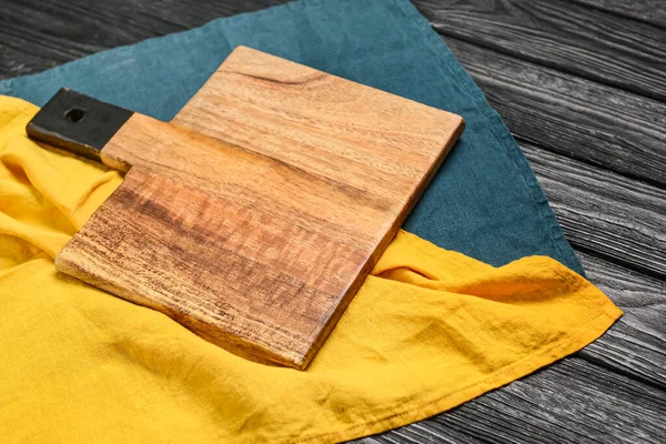 Wooden Cutting Board Black Wooden Background — Stock Photo, Image