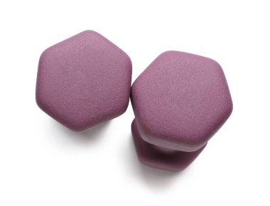 Beyaz arkaplanda zarif mor halterler