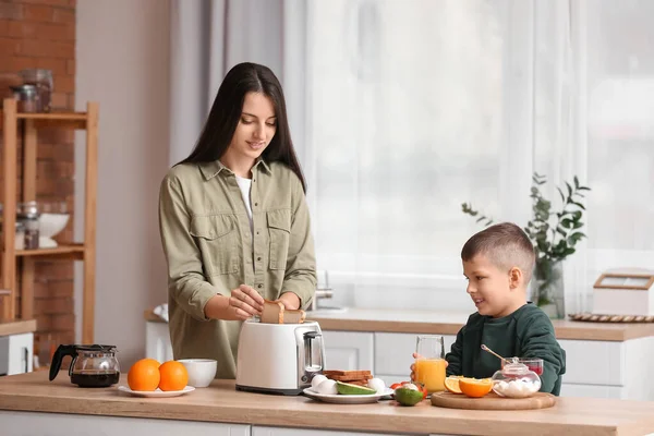 Little Boy His Mother Making Tasty Toasts Kitchen — Stock Photo, Image