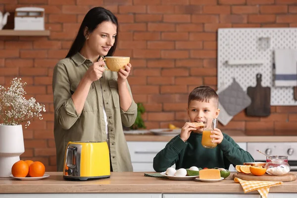 Little Boy His Mother Eating Toasted Bread Slice Kitchen — Stock Photo, Image