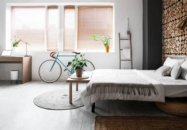 Interior Del Dormitorio Moderno Con Bicicleta —  Fotos de Stock