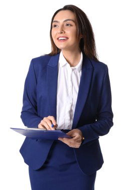 Genç sekreterin portresi beyaz panoda izole edilmiş.