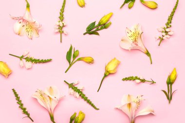 Alstroemeria, Eustoma ve Gladiolus çiçeklerinin renkleri