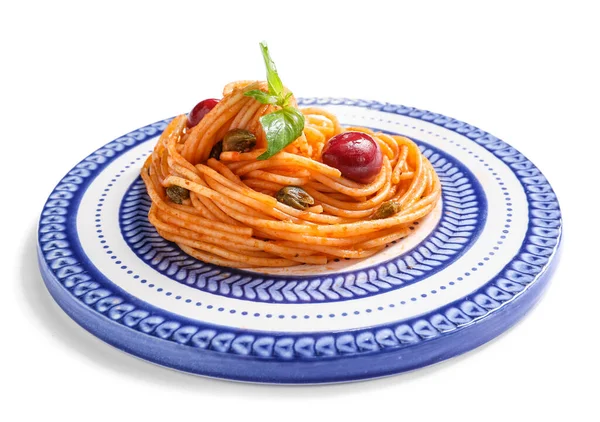 Plaat Met Lekkere Pasta Puttanesca Witte Achtergrond — Stockfoto