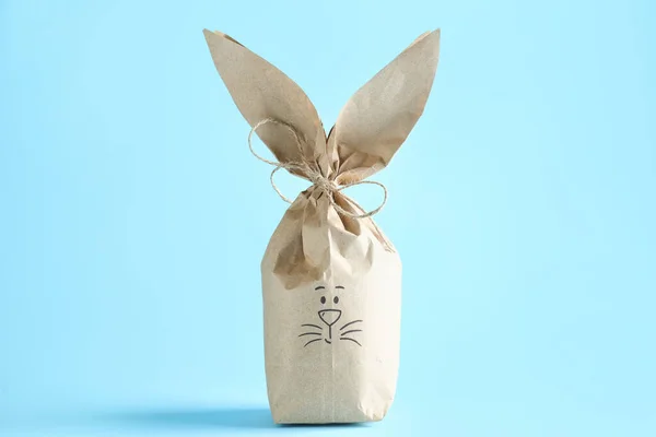 Sac Papier Lapin Sur Fond Couleur — Photo