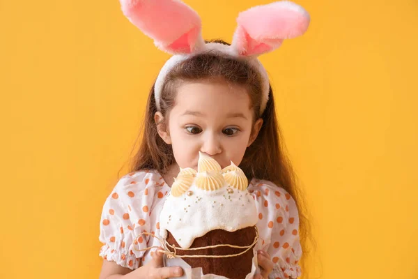 Funny Little Girl Bunny Ears Easter Cake Color Background — Stock Photo, Image