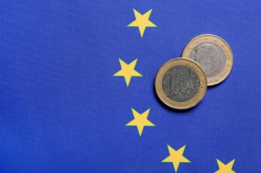 Avrupa Birliği bayrağında sikkeler, yakın plan