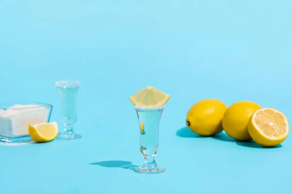 Shot Tasty Tequila Lemon Color Background — Stock Photo, Image