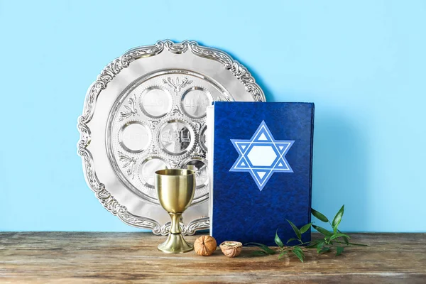 Passover Seder Plate Torah Cup Table Color Background — Stock Photo, Image